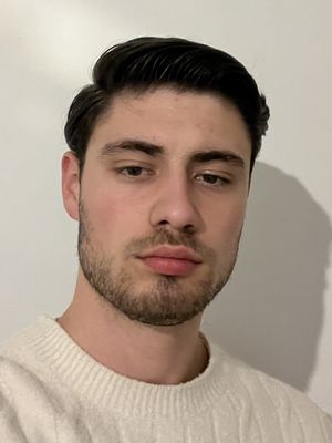 Luca, 22