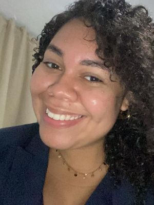 Anaaa, 24