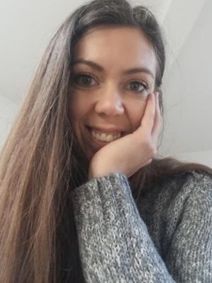 Anna, 40