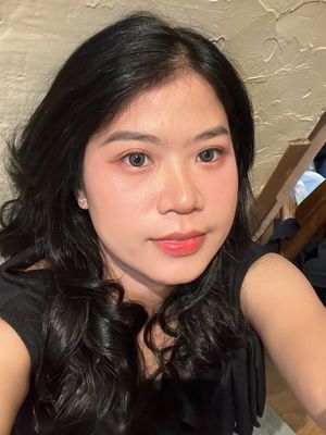 Olivia, 29