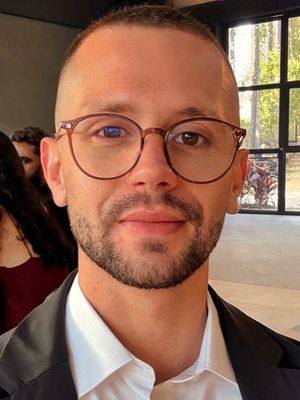 Guilherme, 32