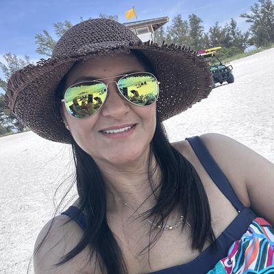 Linda, 52