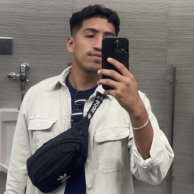 Ian, 26