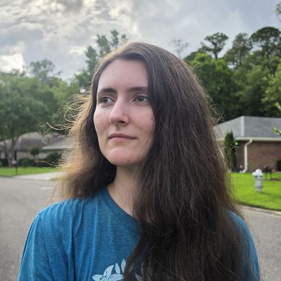 Haylie, 27