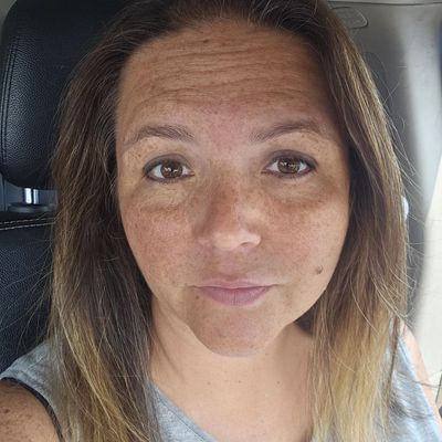Sara, 46