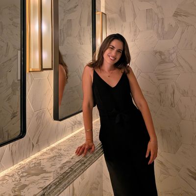 Ana, 30