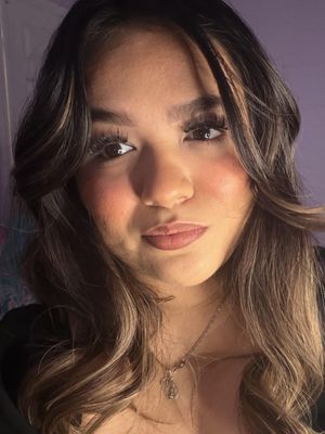 Angela, 22
