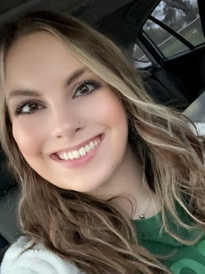Loren, 27