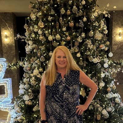 Laurie, 59