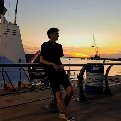 Sebastian, 25