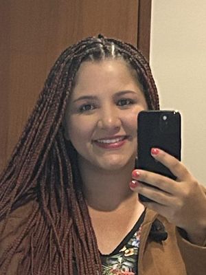 Camila, 37