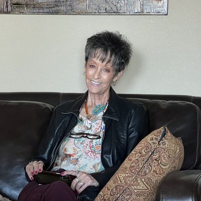 Maureen, 61