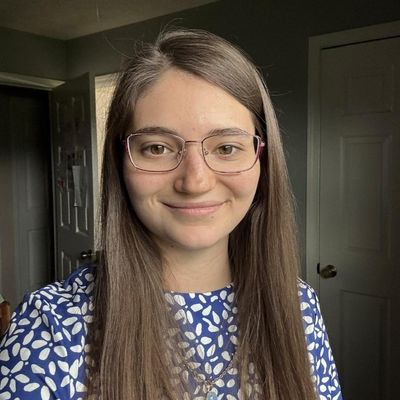 Lydia, 24