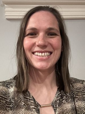 Laura, 35