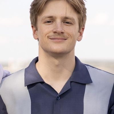 Sam, 24