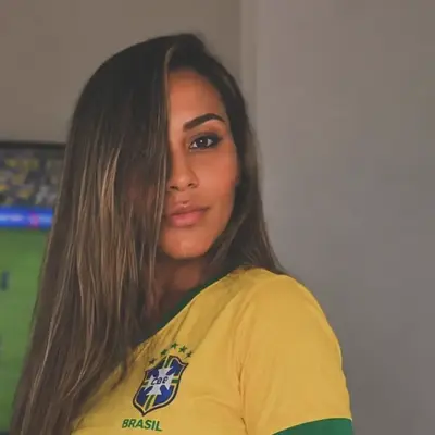 Leticia, 28