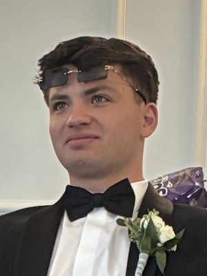 Joe, 24