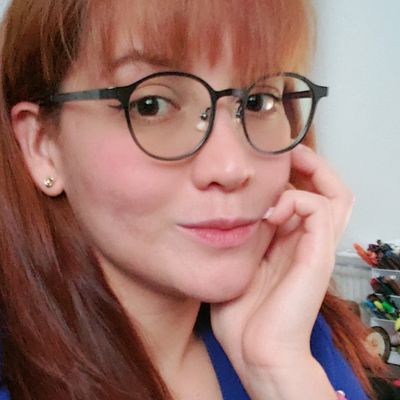 Gabriela, 40