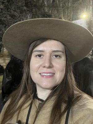Javiera, 33