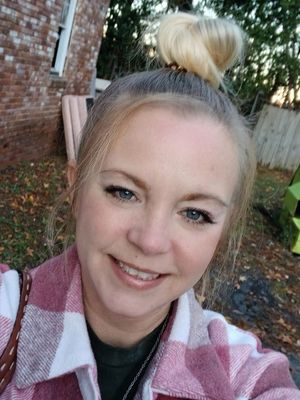 Linda, 50