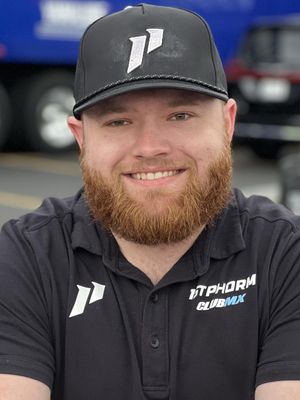 JT, 27