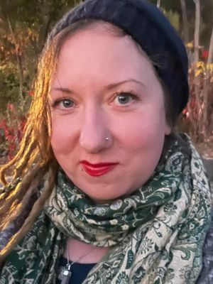 Jeilyn, 42