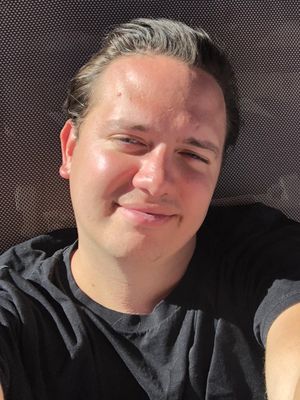 Mauricio, 37