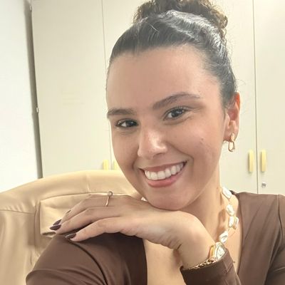 Gabriela, 31