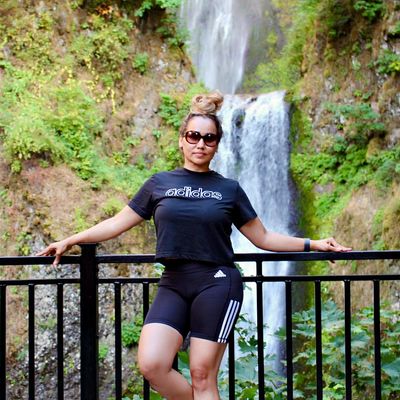 Yesenia, 45