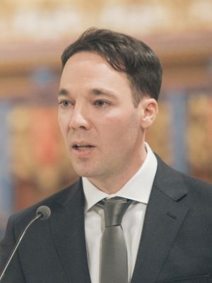William, 42