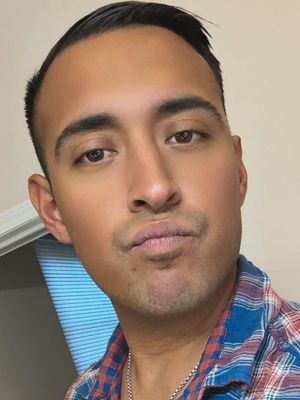 Chris, 31