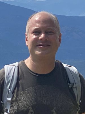 Tom, 50