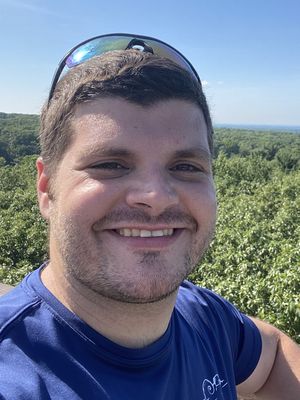Joe, 33