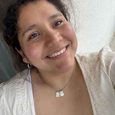 Sofia, 26