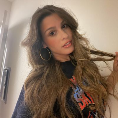 Maria, 27
