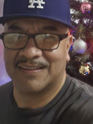 Santy, 52