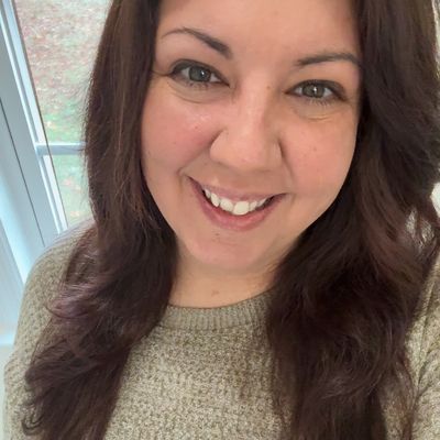 Stephanie, 40