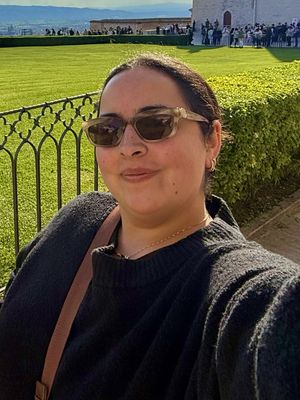 Marcela, 25