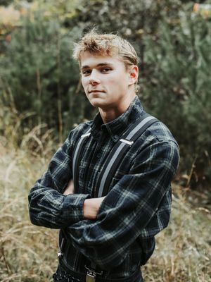 Christian, 18