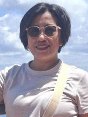 Roselyn, 39