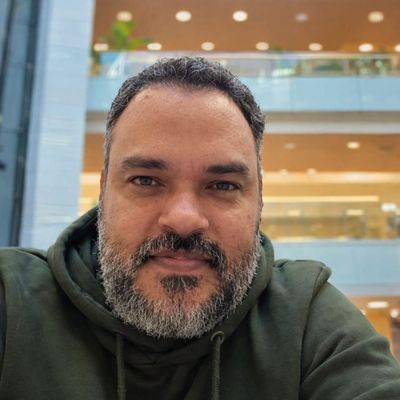 Luciano, 46