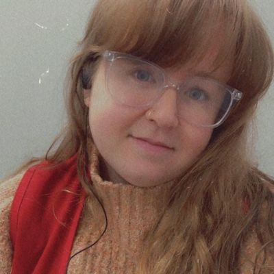 Emily, 33