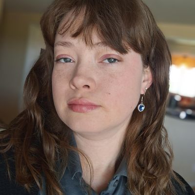 Erin, 27