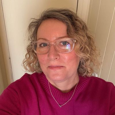 Jennifer, 52