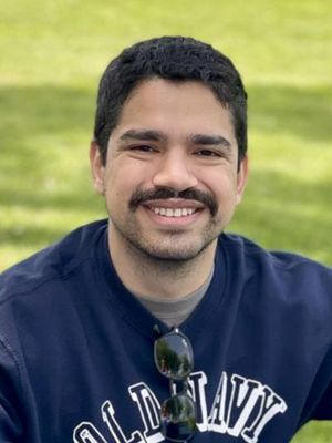 Daniel, 28