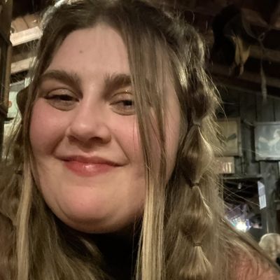 Alice, 26