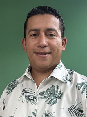 Juan, 40