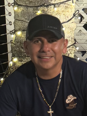 Alberto, 44