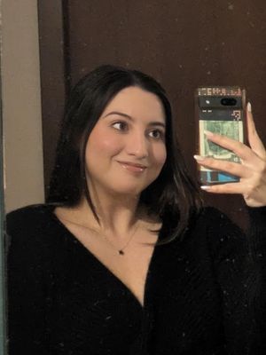 Gabriela, 29