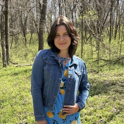 Bonniejean, 37